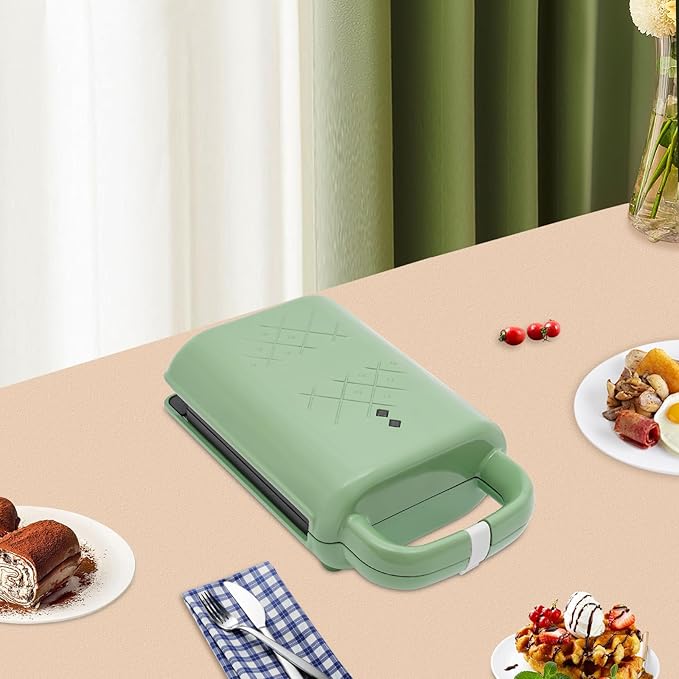 Sandwich Maker, Portable Breakfast Machine, 600W Electric Sandwich Maker, for Making Various Kinds Of Sandwiches, Eggs, Bacon, Etc (Green)