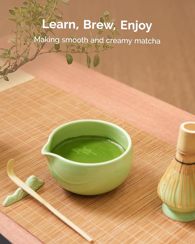 Maestri House Matcha Whisk Set, 7 Pcs Ceramic Matcha Kit with Spouted Bowl, Matcha Whisk & Holder, Bamboo Scoop, Scoop Rest, Sifter & Cloth – Complete Matcha Gift Set for Beginners & Tea Lovers(Green)