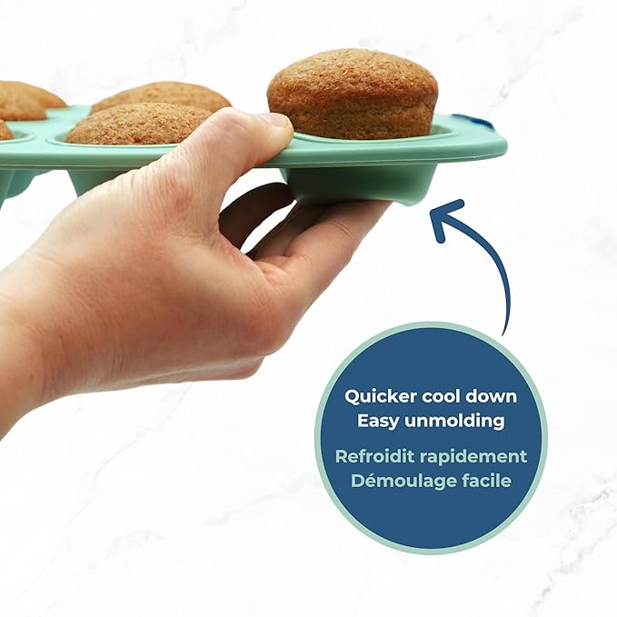 Starfrit Silicone 12 Cup Muffin Pan with Integrated Metal Frame - Green