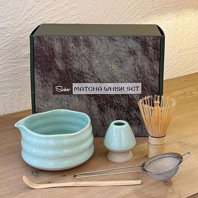 Sisher Matcha Whisk set,Matcha Bowl with Spout，Cute Matcha Set(5pcs) Matcha Bowl, Bamboo Whisk, Matcha Scoop, Matcha Whisk Holder (Chasen Holder), Stainless Steel Sifter, Matcha Making Kit(Green)