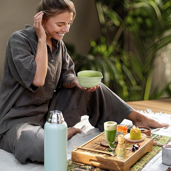 Matcha Set,5 Pcs Matcha Whisk Set Includes Bowl with Spout, Whisk,Holder,Bamboo Scoop and Sifter- Matcha Kit for Making Breakfast/Latte,Gift for Lovers（Green）