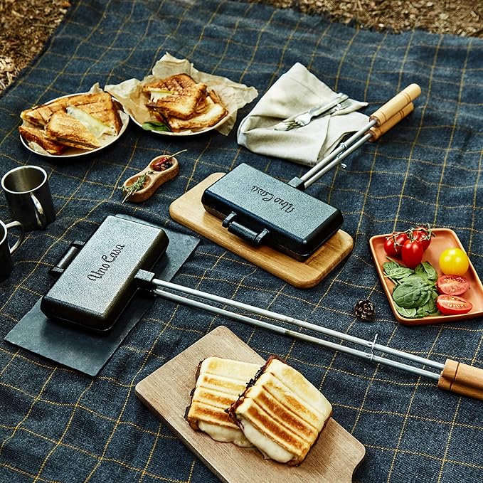 Uno Casa - XL Pie Irons Cast Iron Sandwich Maker - Mountain Japanese Sandwich Maker with Recipe Book - Durable Campfire Cooking Equipment for Toasted Pies, and More